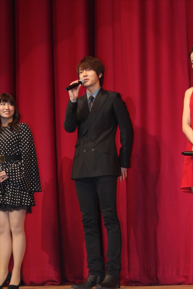 超新星ユナク来日！白鳥がどんな鳥か知らなかったそうです。フォトギャラリー：フォトギャラリー