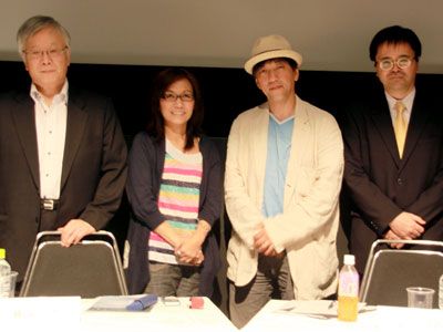 左から、宮崎学、精神科医の香山リカ、社会学者の宮台真司、そして本作の原作者で作家の永瀬隼介
