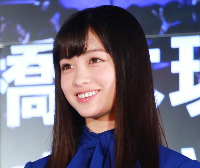 橋本環奈 奇跡の一枚 から4年 グループ解散後の進路に迷い シネマトゥデイ