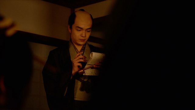 「3年か…」蔦重泣き笑いの忘年会「べらぼう」第22回場面写真（19枚目）