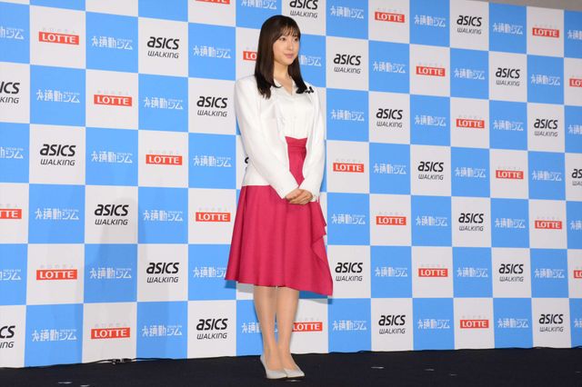 土屋太鳳のさわやか笑顔！「ロッテ・アシックスウォーキング『通勤ジム』プロジェクト　プレス発表会」（2枚目）