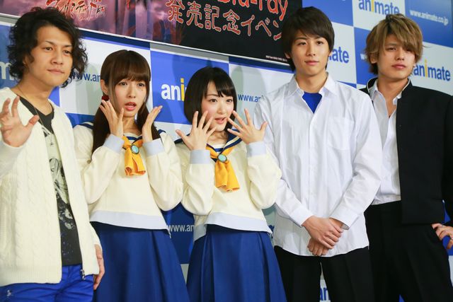 【写真】乃木坂46生駒里奈がセーラー服で登場（2枚目）