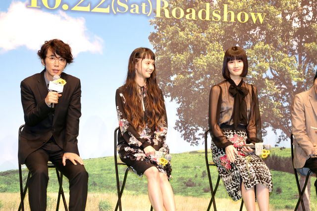 美しい母娘役！宮崎あおい＆橋本愛が対面！フォトギャラリー（10枚目）