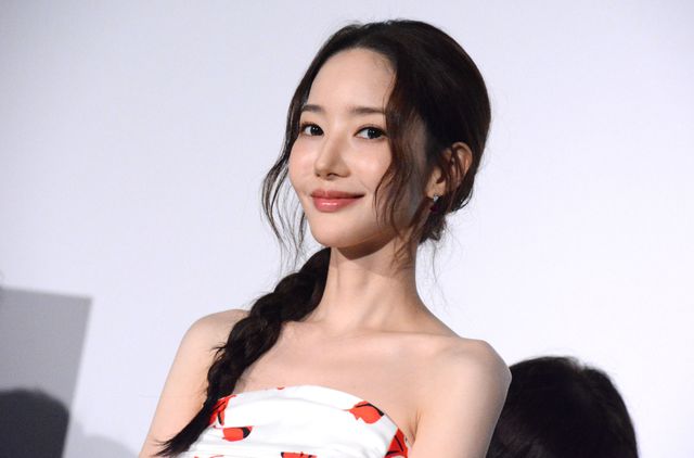 パク・ミニョン、美しいデコルテ！パク・ヒスン、チュ・ジョンヒョクと来日「コンフィデンスマンKR」配信記念イベント（7枚目）