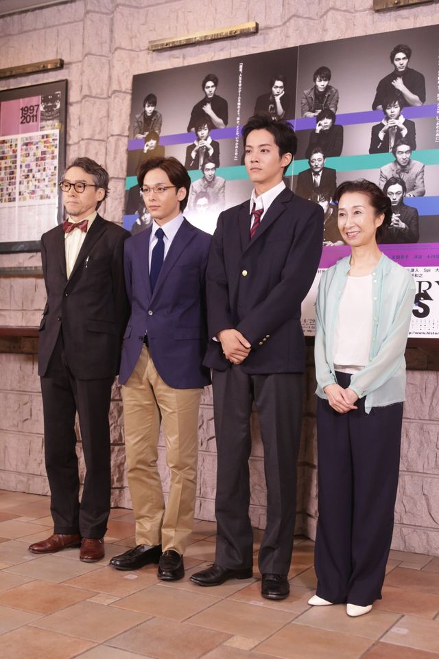 松坂桃李がセクシーな生徒役で魅了！舞台「ヒストリーボーイズ」フォトギャラリー（8枚目）
