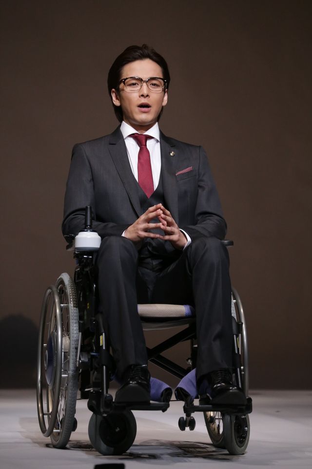 松坂桃李がセクシーな生徒役で魅了！舞台「ヒストリーボーイズ」フォトギャラリー（10枚目）