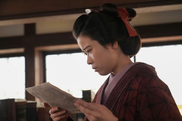 サワ（円井わん）の反応は…朝ドラ「ばけばけ」第82回の場面写真：フォトギャラリー