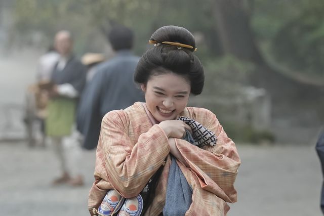 サワ（円井わん）の反応は…朝ドラ「ばけばけ」第82回の場面写真（5枚目）