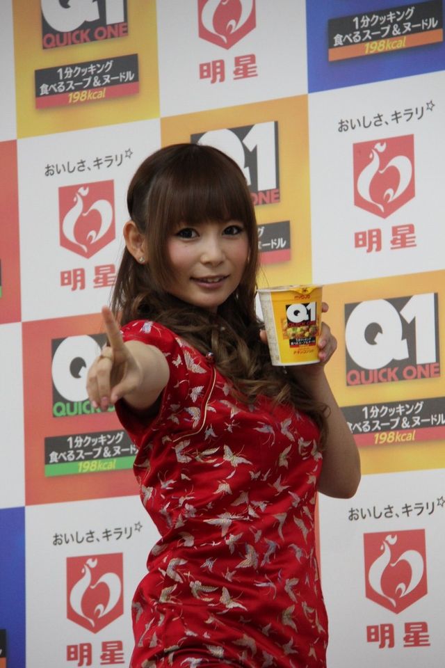 しょこたん、念願の特撮映画初主演作にオリジナル変身ポーズを熱望！　画像ギャラリー（7枚目）