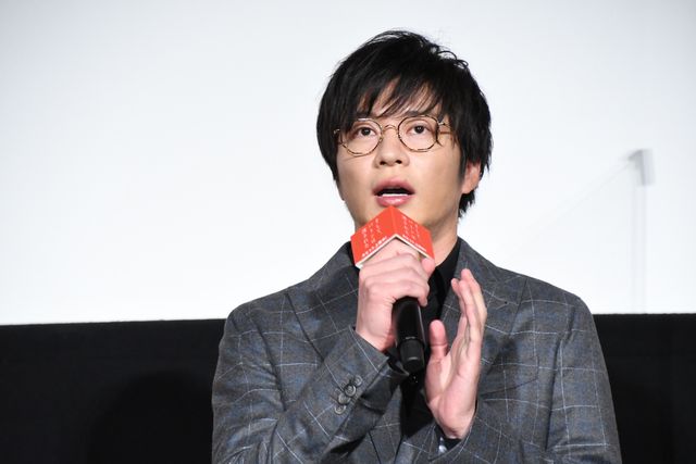 永野芽郁が田中圭の眼鏡をセレクト！『そして、バトンは渡された』大ヒット御礼舞台あいさつ（8枚目）