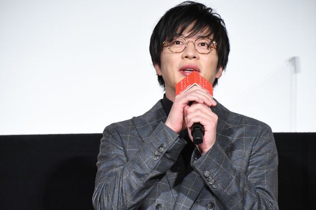 永野芽郁が田中圭の眼鏡をセレクト！『そして、バトンは渡された』大ヒット御礼舞台あいさつ（9枚目）