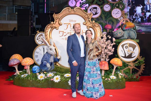 ミア、妖艶なドレスで降臨！『アリス・イン・ワンダーランド／時間の旅』ジャパンプレミアフォトギャラリー！（7枚目）