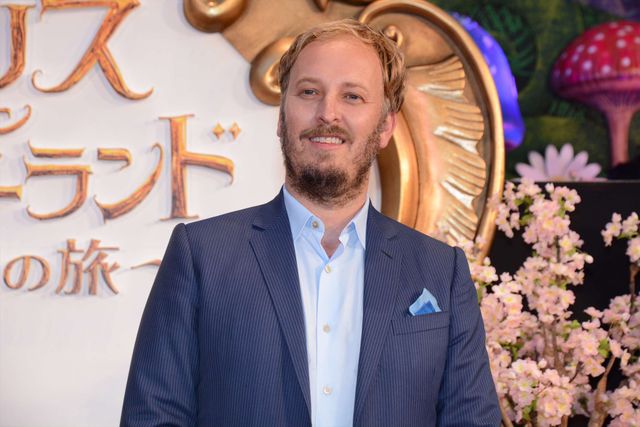 ミア、妖艶なドレスで降臨！『アリス・イン・ワンダーランド／時間の旅』ジャパンプレミアフォトギャラリー！（12枚目）