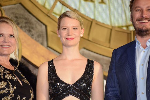 ミア、妖艶なドレスで降臨！『アリス・イン・ワンダーランド／時間の旅』ジャパンプレミアフォトギャラリー！（31枚目）