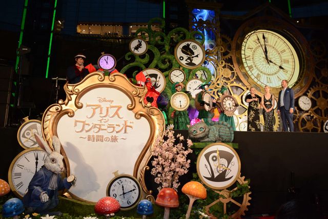 ミア、妖艶なドレスで降臨！『アリス・イン・ワンダーランド／時間の旅』ジャパンプレミアフォトギャラリー！（35枚目）