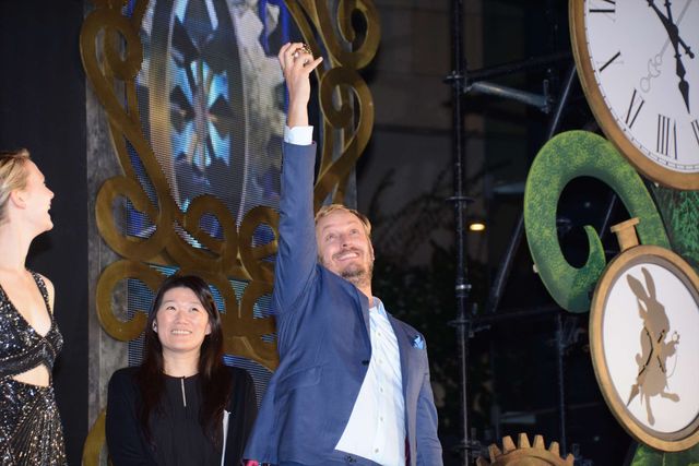 ミア、妖艶なドレスで降臨！『アリス・イン・ワンダーランド／時間の旅』ジャパンプレミアフォトギャラリー！（36枚目）