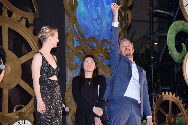 ミア、妖艶なドレスで降臨！『アリス・イン・ワンダーランド／時間の旅』ジャパンプレミアフォトギャラリー！（37枚目）