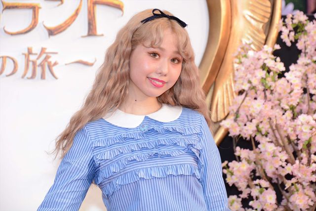 ミア、妖艶なドレスで降臨！『アリス・イン・ワンダーランド／時間の旅』ジャパンプレミアフォトギャラリー！（48枚目）