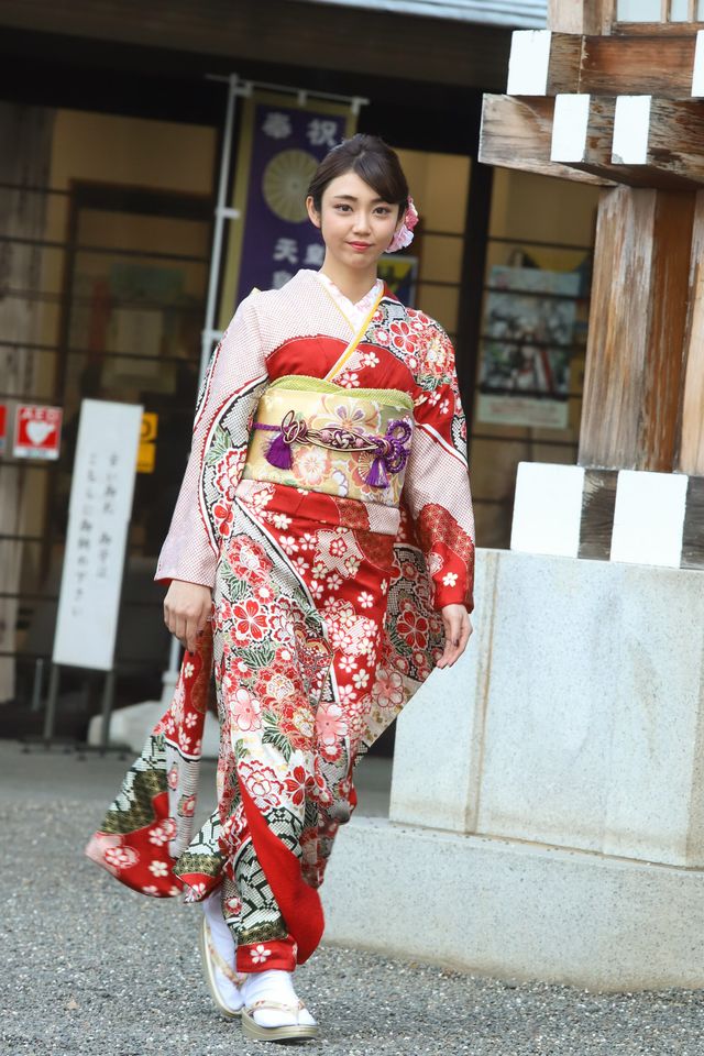 テラハ美女Niki、小室安未も！エイベックス・マネジメント晴れ着撮影会（4枚目）