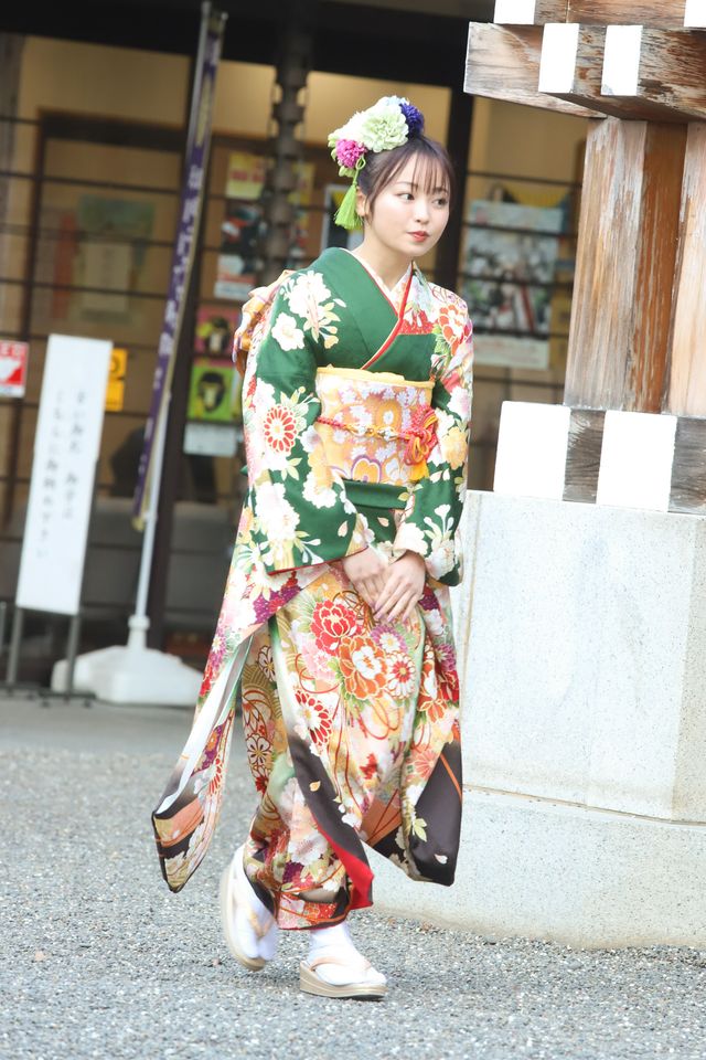 テラハ美女Niki、小室安未も！エイベックス・マネジメント晴れ着撮影会（6枚目）