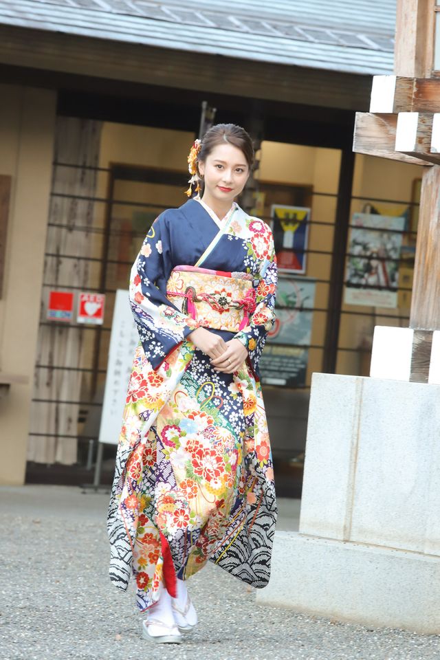 テラハ美女Niki、小室安未も！エイベックス・マネジメント晴れ着撮影会（8枚目）