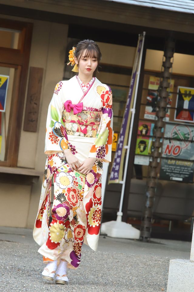 テラハ美女Niki、小室安未も！エイベックス・マネジメント晴れ着撮影会（10枚目）