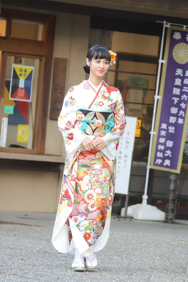 テラハ美女Niki、小室安未も！エイベックス・マネジメント晴れ着撮影会（24枚目）