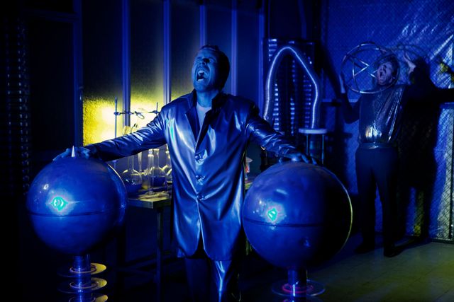 ジェシー・アイゼンバーグ×ミア・ワシコウスカ『嗤う分身』フォトギャラリー（9枚目）