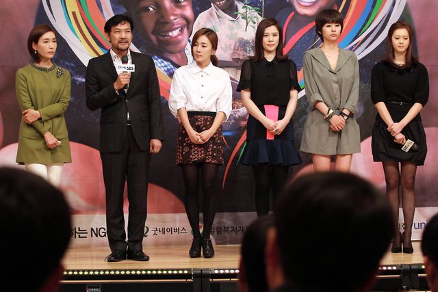 SISTAR、希望TV広報大使に任命「アフリカのどもたちに希望を下さい」＜韓国JPICTURES＞（5枚目）