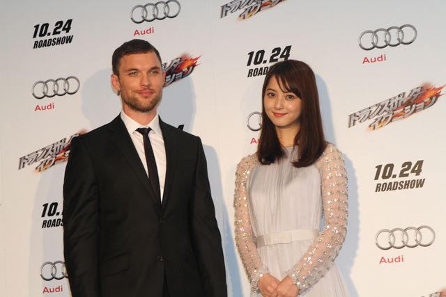 佐々木希、歓迎！『トランスポーター』新星エド・スクレイン来日イベントフォトギャラリー（5枚目）