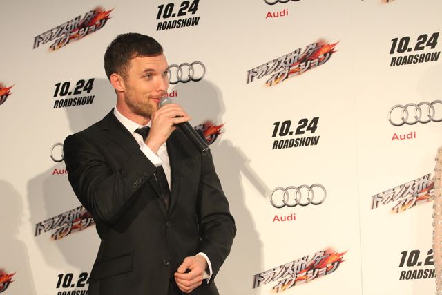 佐々木希、歓迎！『トランスポーター』新星エド・スクレイン来日イベントフォトギャラリー（9枚目）