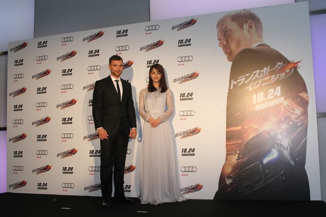 佐々木希、歓迎！『トランスポーター』新星エド・スクレイン来日イベントフォトギャラリー（16枚目）