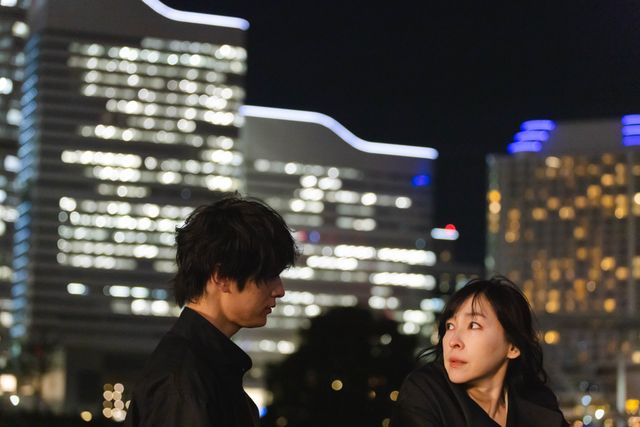 麻生久美子＆塩野瑛久「魔物」場面写真　弁護士と容疑者の禁断の愛…（3枚目）