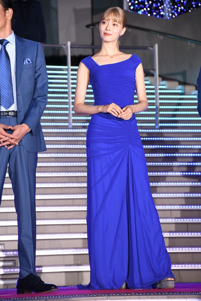 片寄涼太、シンデレラ橋本環奈をエスコート！『午前0時、キスしに来てよ』（4枚目）