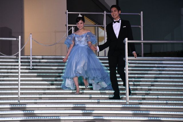 片寄涼太、シンデレラ橋本環奈をエスコート！『午前0時、キスしに来てよ』（7枚目）