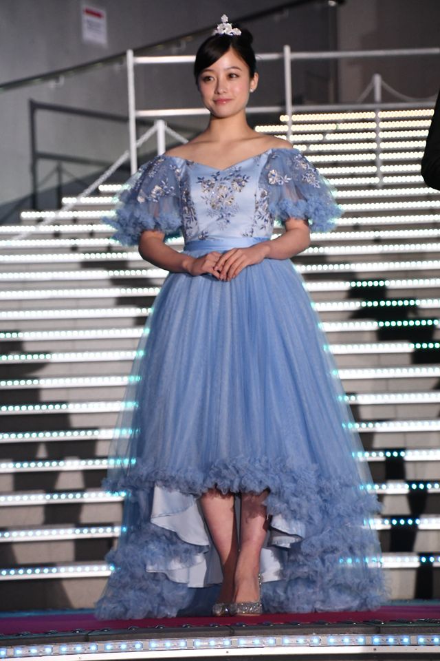 片寄涼太、シンデレラ橋本環奈をエスコート！『午前0時、キスしに来てよ』（9枚目）