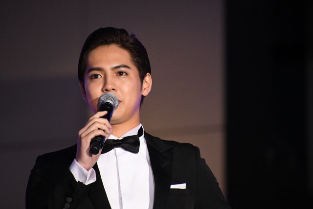 片寄涼太、シンデレラ橋本環奈をエスコート！『午前0時、キスしに来てよ』（13枚目）