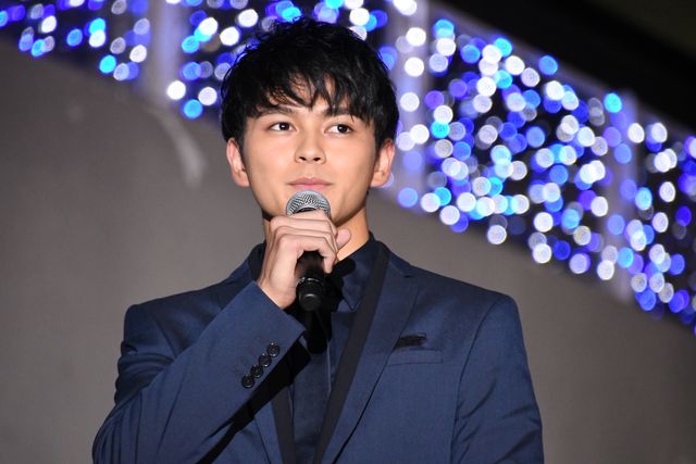 片寄涼太、シンデレラ橋本環奈をエスコート！『午前0時、キスしに来てよ』（21枚目）