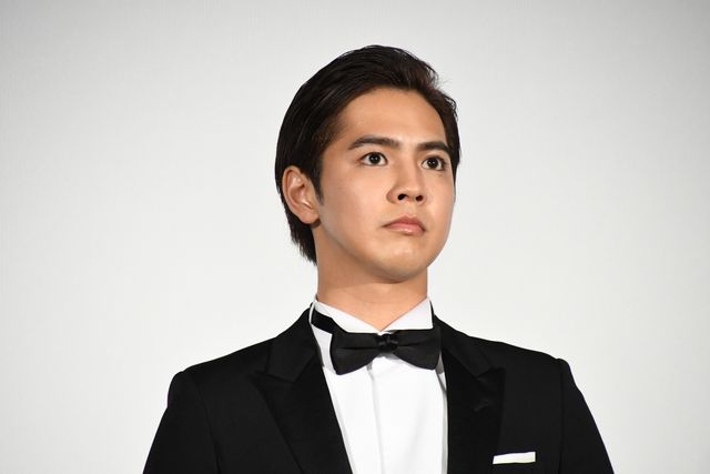 片寄涼太、シンデレラ橋本環奈をエスコート！『午前0時、キスしに来てよ』（47枚目）