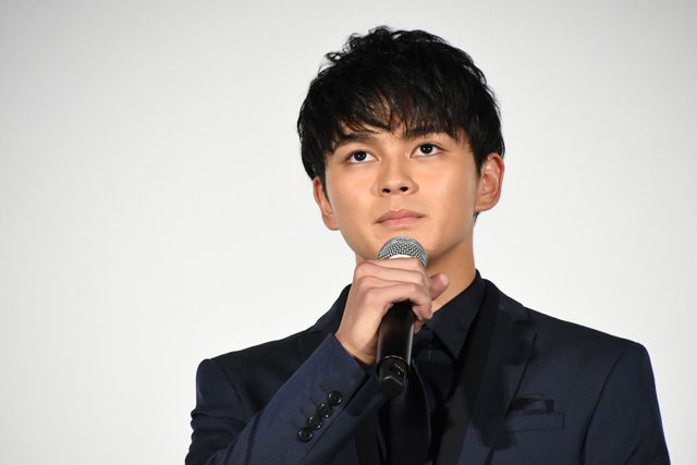 片寄涼太、シンデレラ橋本環奈をエスコート！『午前0時、キスしに来てよ』（51枚目）