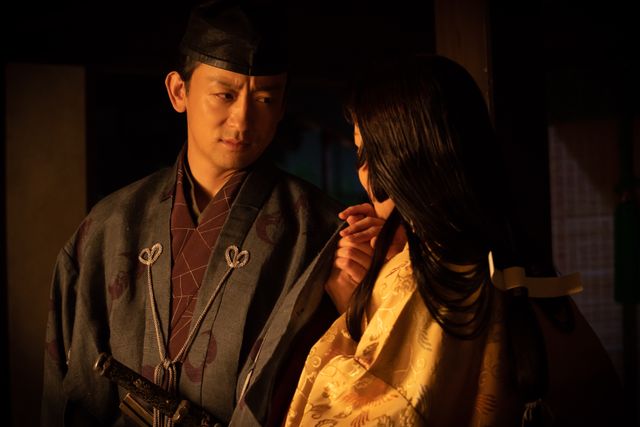 「鎌倉殿の13人」三浦義村、襟に触れたら要注意!?（3枚目）