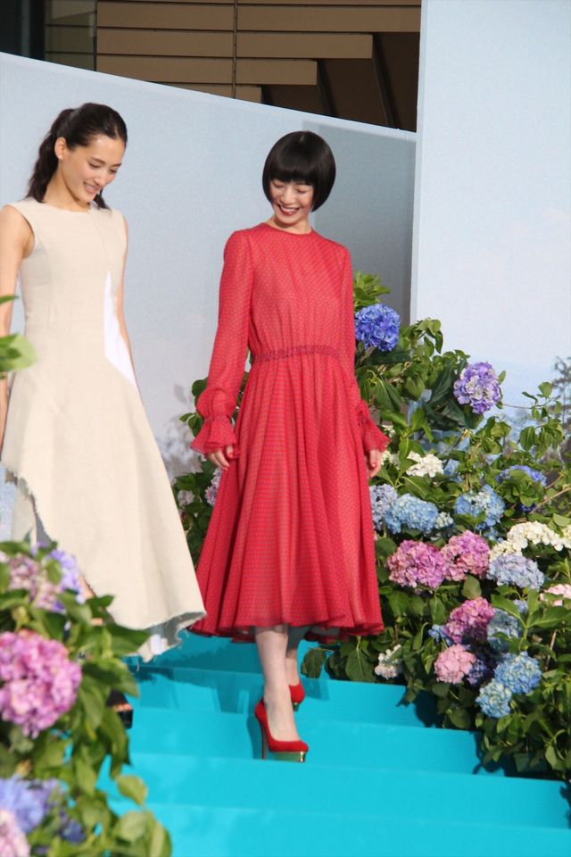 綾瀬×長澤×夏帆×すず“4姉妹”登場！『海街diary』完成披露フォトギャラリー（2枚目）