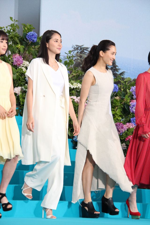 綾瀬×長澤×夏帆×すず“4姉妹”登場！『海街diary』完成披露フォトギャラリー（7枚目）