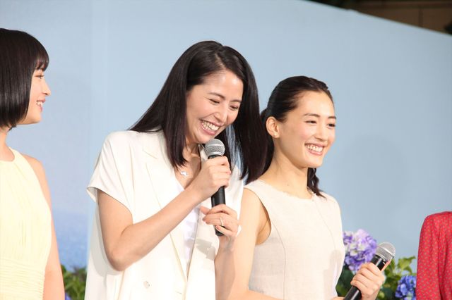 綾瀬×長澤×夏帆×すず“4姉妹”登場！『海街diary』完成披露フォトギャラリー（12枚目）