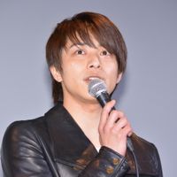 フォトギャラリー お笑いコンビ イワイガワの岩井ジョニ男 ヤンキー映画出演を出川哲朗と喜ぶもラブホの店長役に落胆 画像ギャラリー シネマトゥデイ