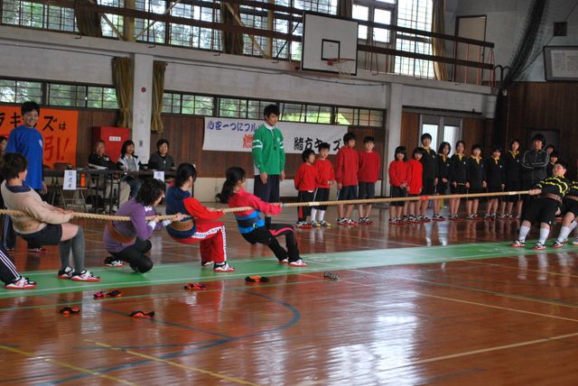 井上真央、主演映画『綱引いちゃった！』の撮影現場を初公開！-大分ロケ撮影現場（7枚目）