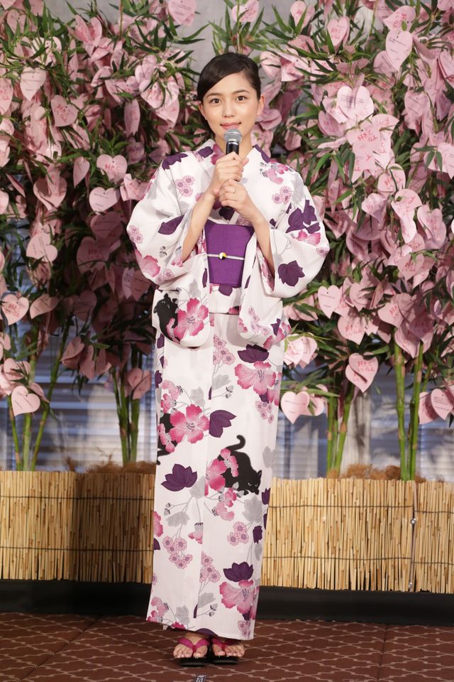 川口春奈＆福士蒼汰の浴衣姿！写真ギャラリー（3枚目）