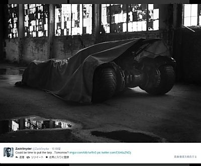 ザック・スナイダー監督によって公開された新バットモービルの写真！