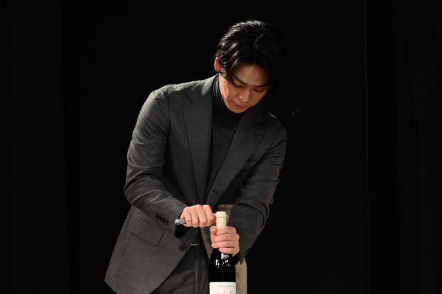 亀梨和也、ドラマ版から16年ぶりに神咲雫を再演！アニメ「神の雫」制作発表会見（8枚目）