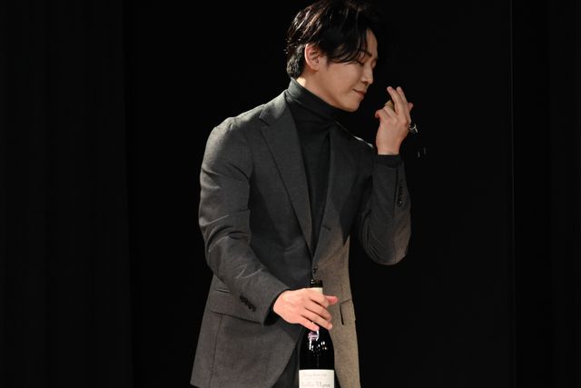 亀梨和也、ドラマ版から16年ぶりに神咲雫を再演！アニメ「神の雫」制作発表会見（10枚目）